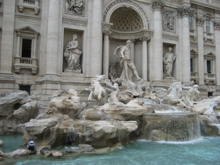 Trevi Fountain 2.jpg